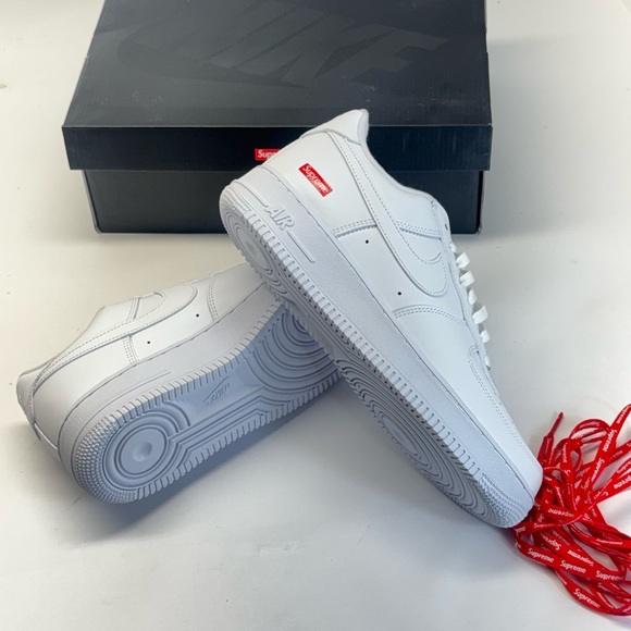 2020 Supreme x Nike Air Force 1 Low NEW men’s size 7 - Picture 5 of 5